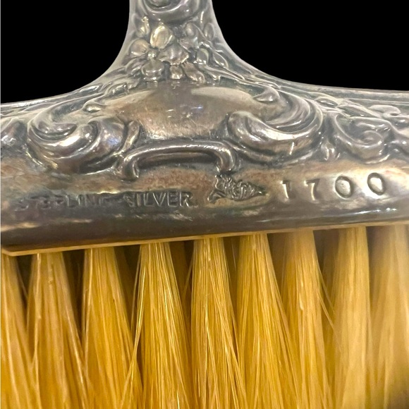 ANTIQUE STERLING SILVER CLOTHES/CRUMB BRUSH/GORGEOUS - Picture 2 of 7